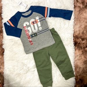 📚4/$20 SALE NWT TWO PIECE 18 month BOY OUTFIT